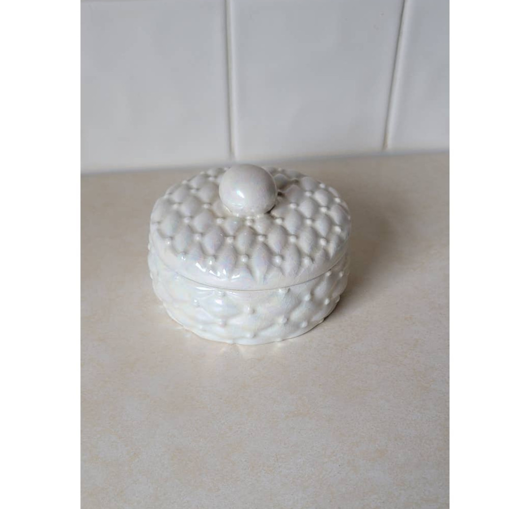 Set of Four White and Gold Trinket Boxes Porcelain 2 Vintage - Picture 11 of 14